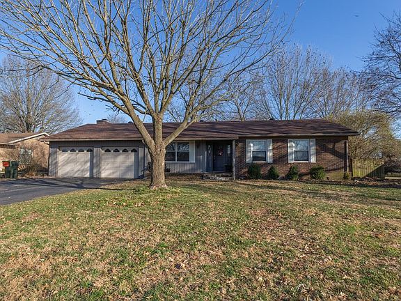 2nd image of 2305 Woodland Dr