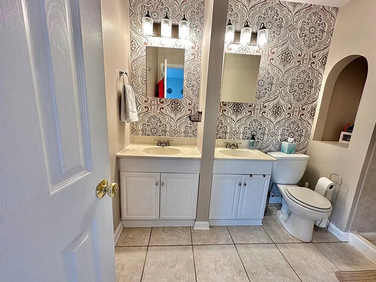 103 Staunton Ct — Photo 27
