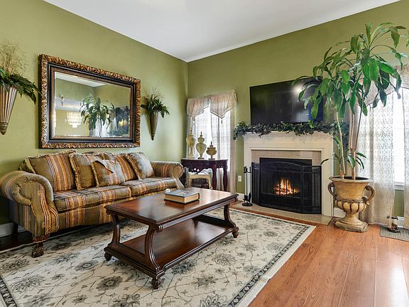 4th image of 11380 Mia Cir