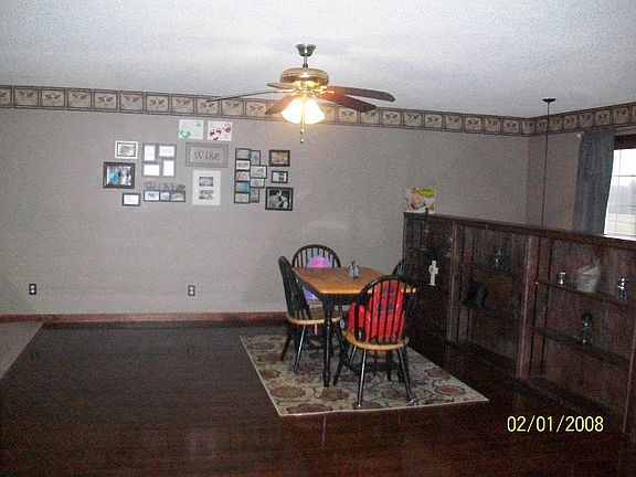 4th image of 27 N Cass Coal St