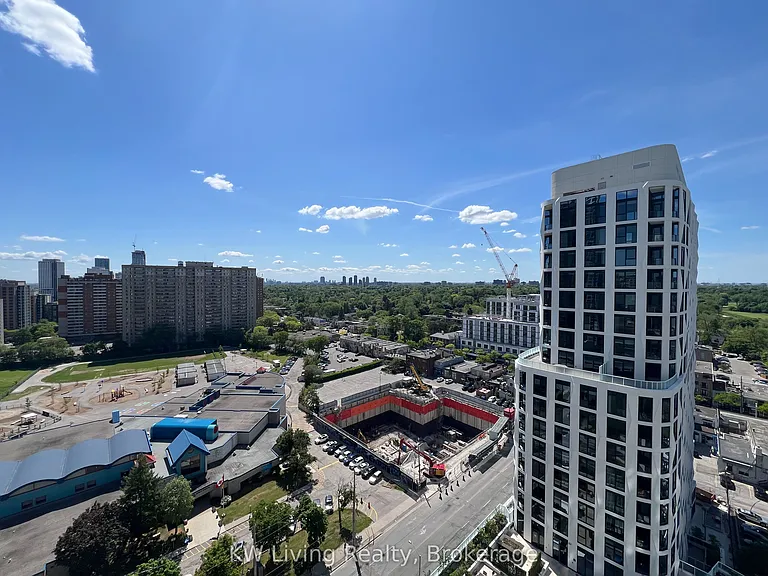 60 Central Park Dr #1807 — Photo 25