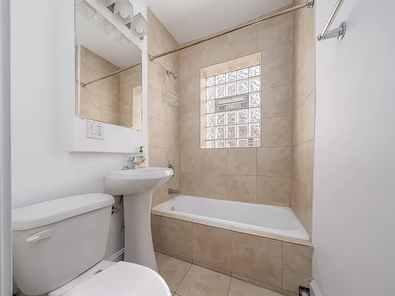 4706 N Beacon — Photo 20
