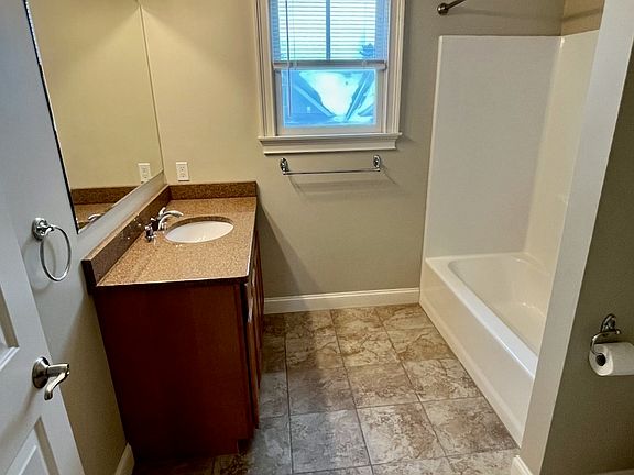 4th image of 20 5th Ave #18