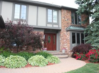 1622 Sumac Dr, Rochester Hills, MI 48309