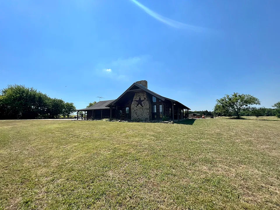 1216 Vineyard Rd
