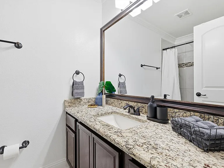 2720 Wild Grove Ln — Photo 23