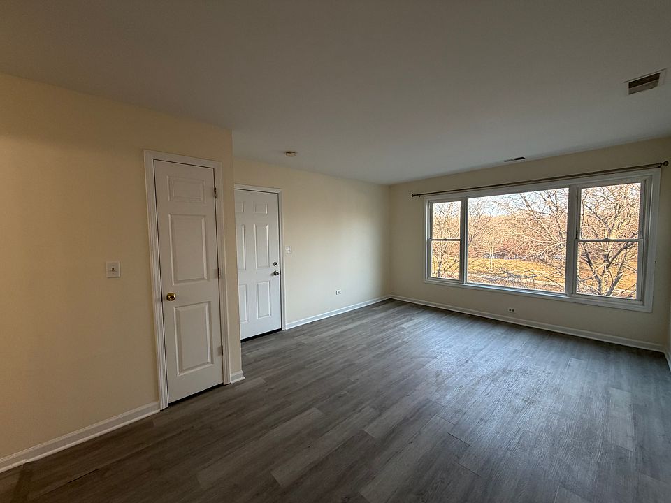1st image of 6323 W Fullerton Ave APT 2