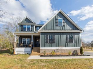3660 W Rocketts Ridge Ct, Sandy Hook, VA 23153