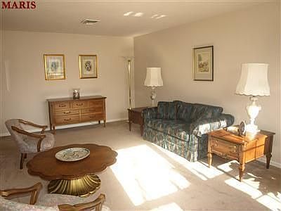 3rd image of 1541 Fontana Dr