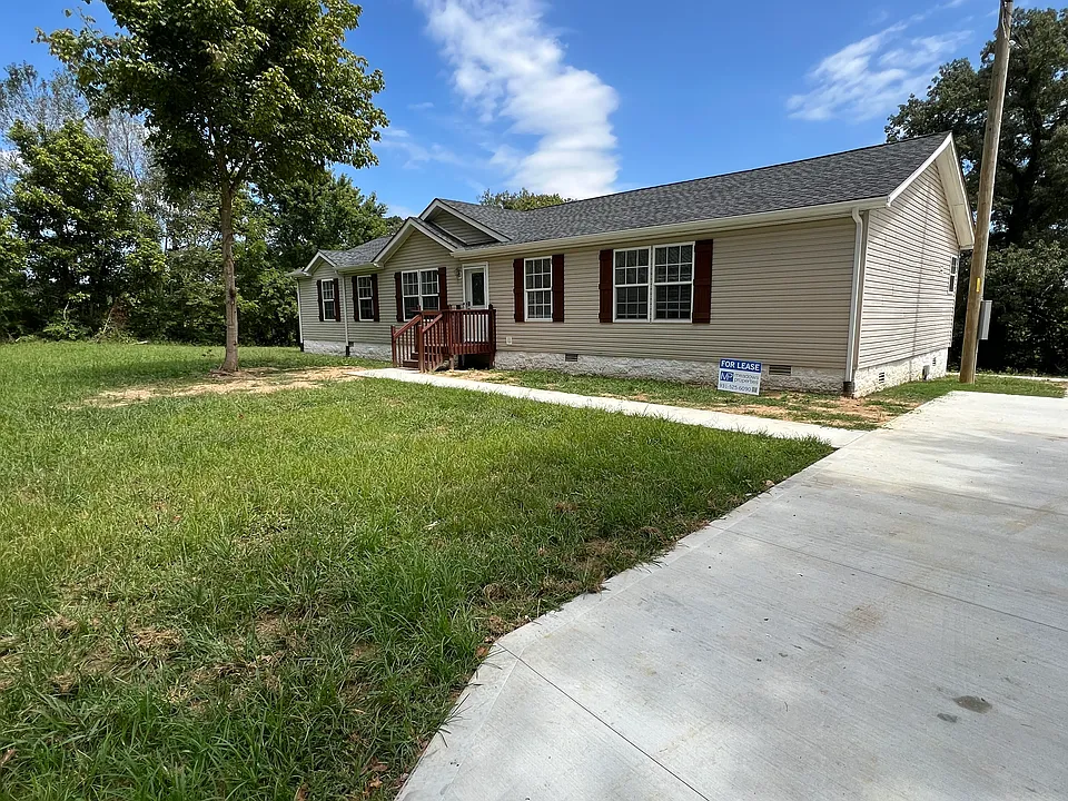 1143 Spurlock Dr