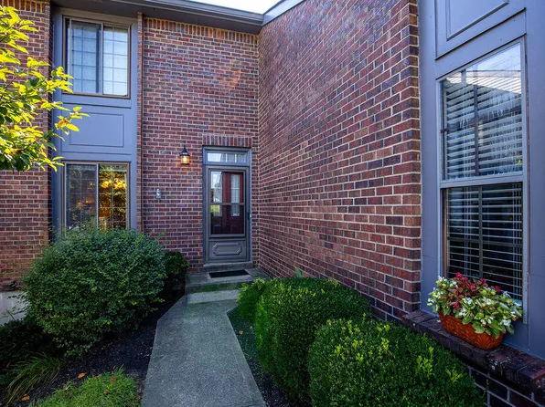 222 Shaker Heights Ln, Crestview Hills, KY 41017
