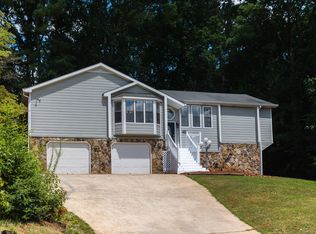 6853 Creekwood Dr, Douglasville, GA 30135