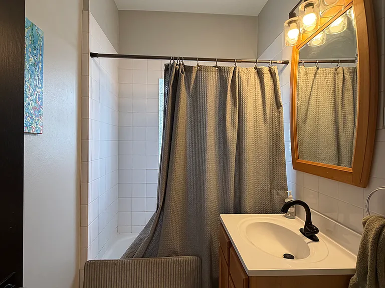 4324 W Addison St #2 — Photo 12