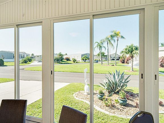 2nd image of 700 FAIRMOUNT DRIVE