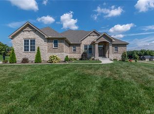 1070 Hunters Xing, Lebanon, OH 45036
