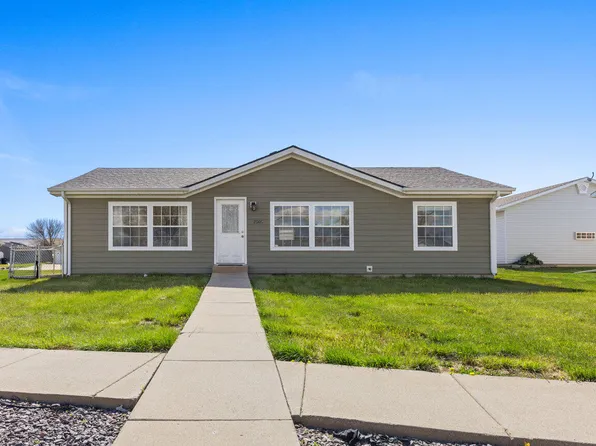 2005 Tiree Dr, Fort Pierre, SD 57532