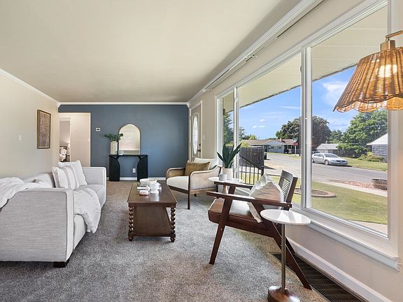 5th image of 5922 N Montevista Pl