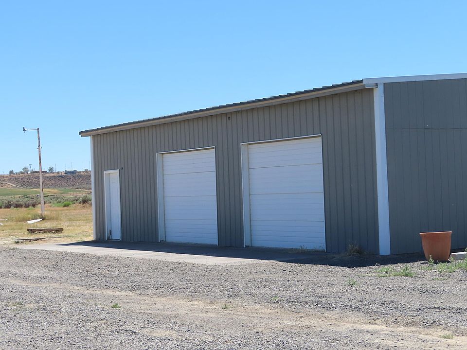 2nd image of 86426 Christmas Valley Hwy