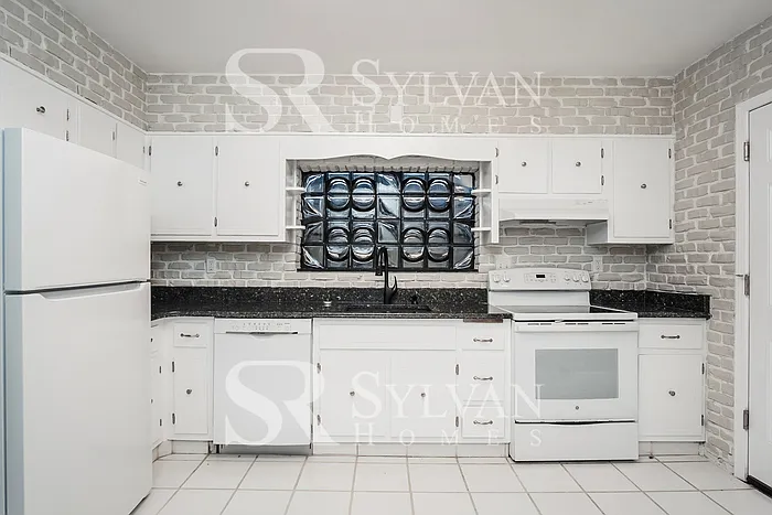 408 Tremont Ave — Photo 9