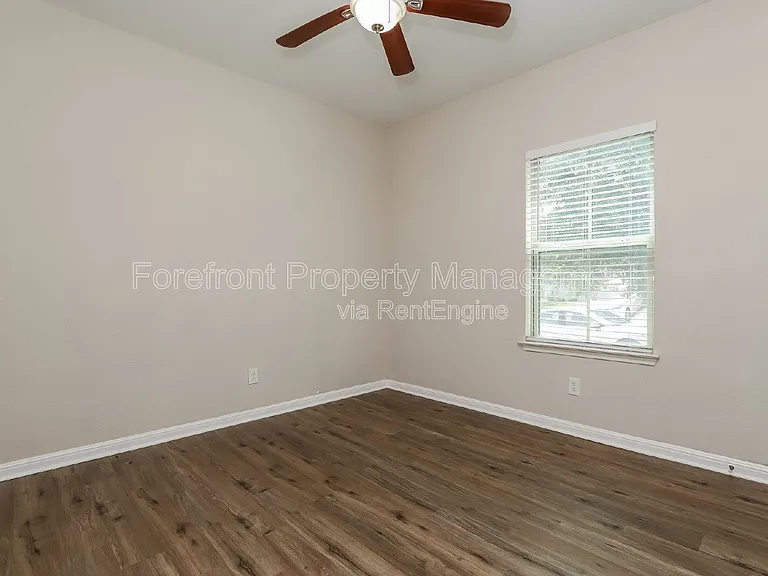 1330 Plaza Lake Dr — Photo 13