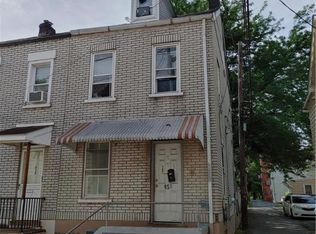 956 Oak St, Allentown, PA 18102