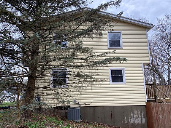 2nd image of 1369 Gentian Dr SE