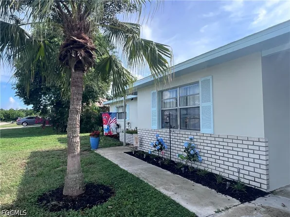 17 Illinois Rd, Lehigh Acres, FL 33936