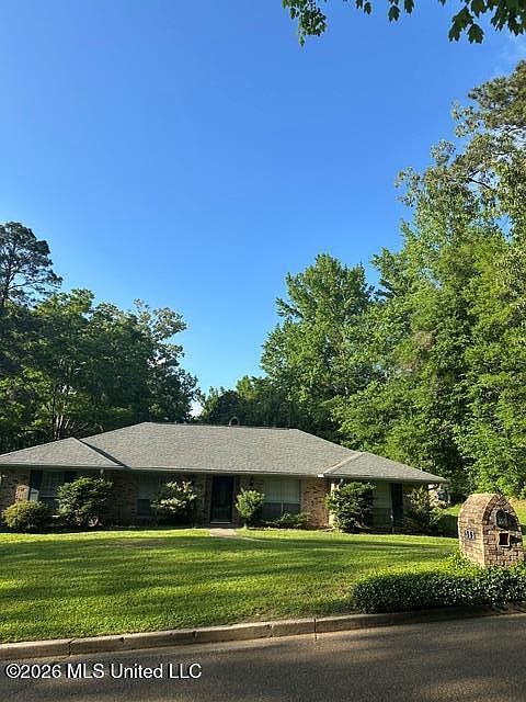 1st image of 355 Lakewood Rd