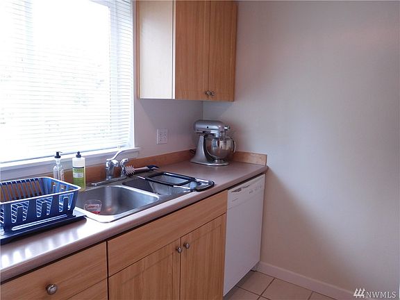 5th image of 14222 NE 181st Pl APT N103