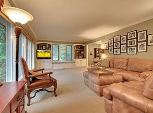 2423 Woodbridge Rd, Wayzata, MN 55391