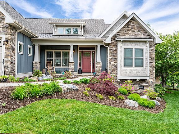 4th image of 232 Whistlewood Ln
