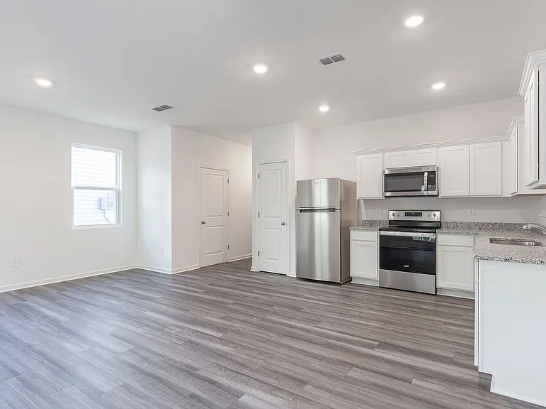 3531 Cardinal Dr SW — Photo 6