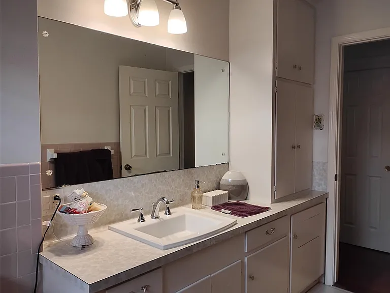 5431 Grape St — Photo 28