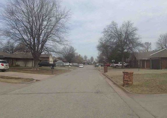 Exterior Neighborhood (street photo)