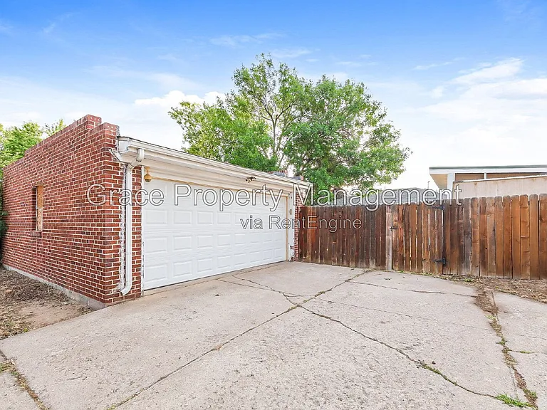 3075 N Dahlia St — Photo 16