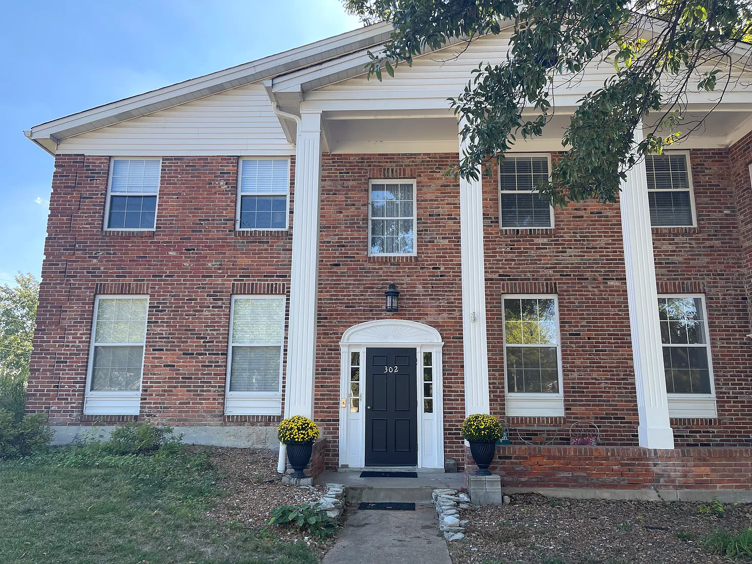 2 bed, 1100 sqft, $1,495 — Photo 1