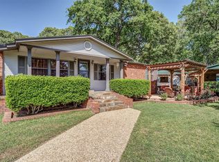 2968 Oak Trail Shores Dr, Chandler, TX 75758