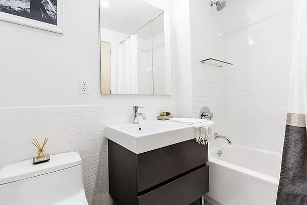 Rented by Two Trees | media 16