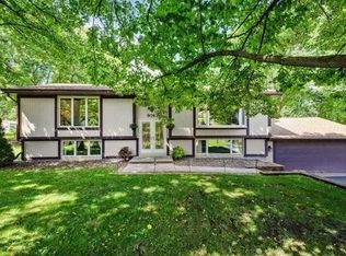 9163 Yucca Ln N, Maple Grove, MN 55369