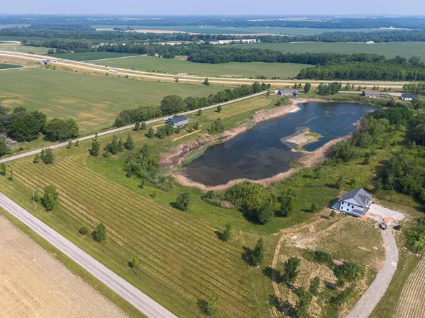 41 Pond View Dr, Delphi, IN 46923