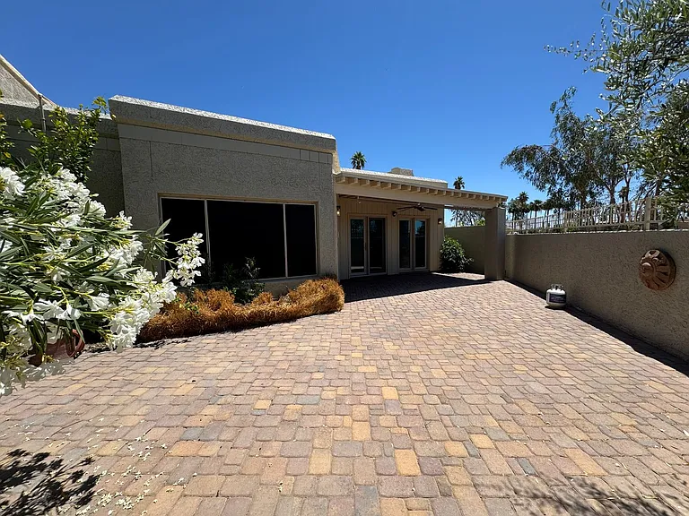 8100 E Camelback Rd #14 — Photo 35