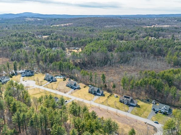 6 Butterfly Ln, Lunenburg, MA 01462
