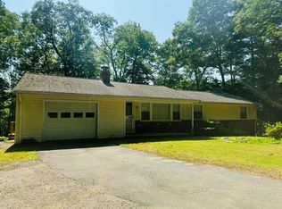 136 Grove St, Bellingham, MA 02019