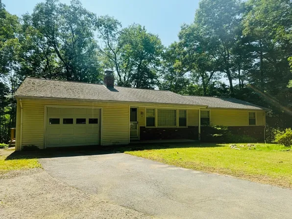 136 Grove St, Bellingham, MA 02019