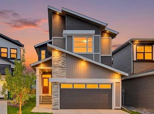 80 Lucas Pass NW, Calgary, AB T3P2E3