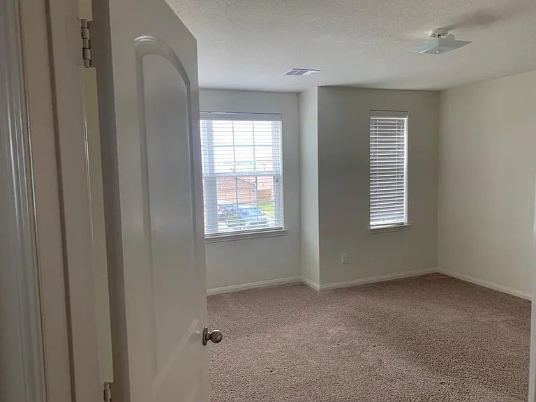 2906 Seacrest Ln — Photo 14