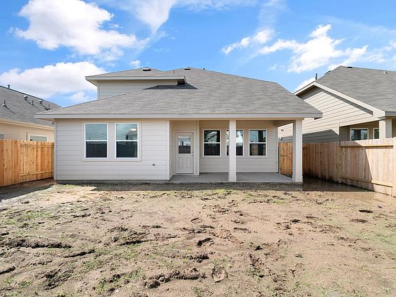 Spacious backyard