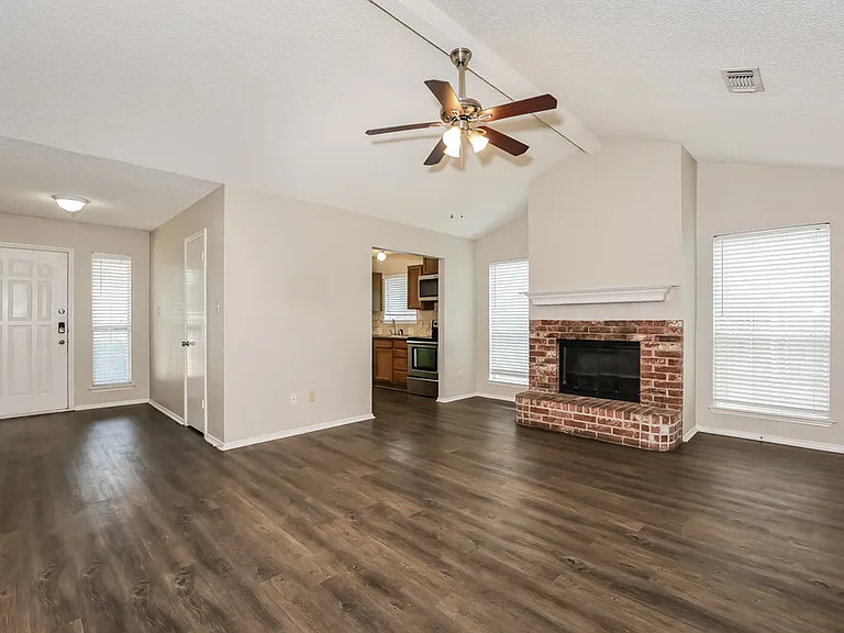 7320 Laurelhill Ct S — Photo 5