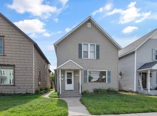 1345 Merryman St, Marinette, WI 54143