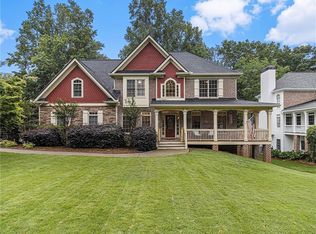 8190 Willow Pt, Gainesville, GA 30506